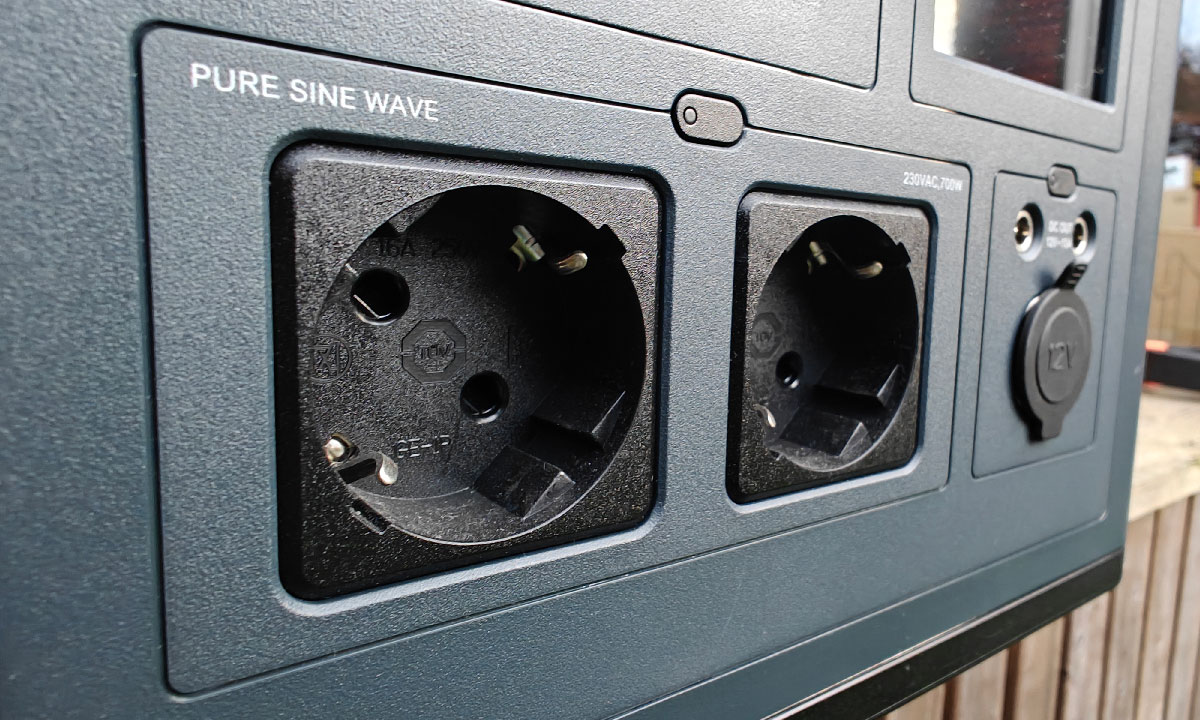 Schneider Electric OffGrid 730 Shuko contacten