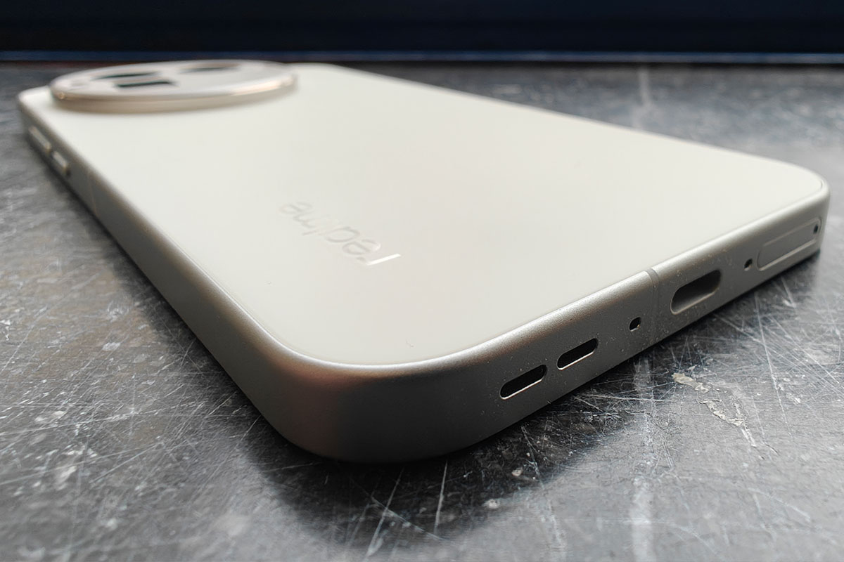 realme gt 8 pro design