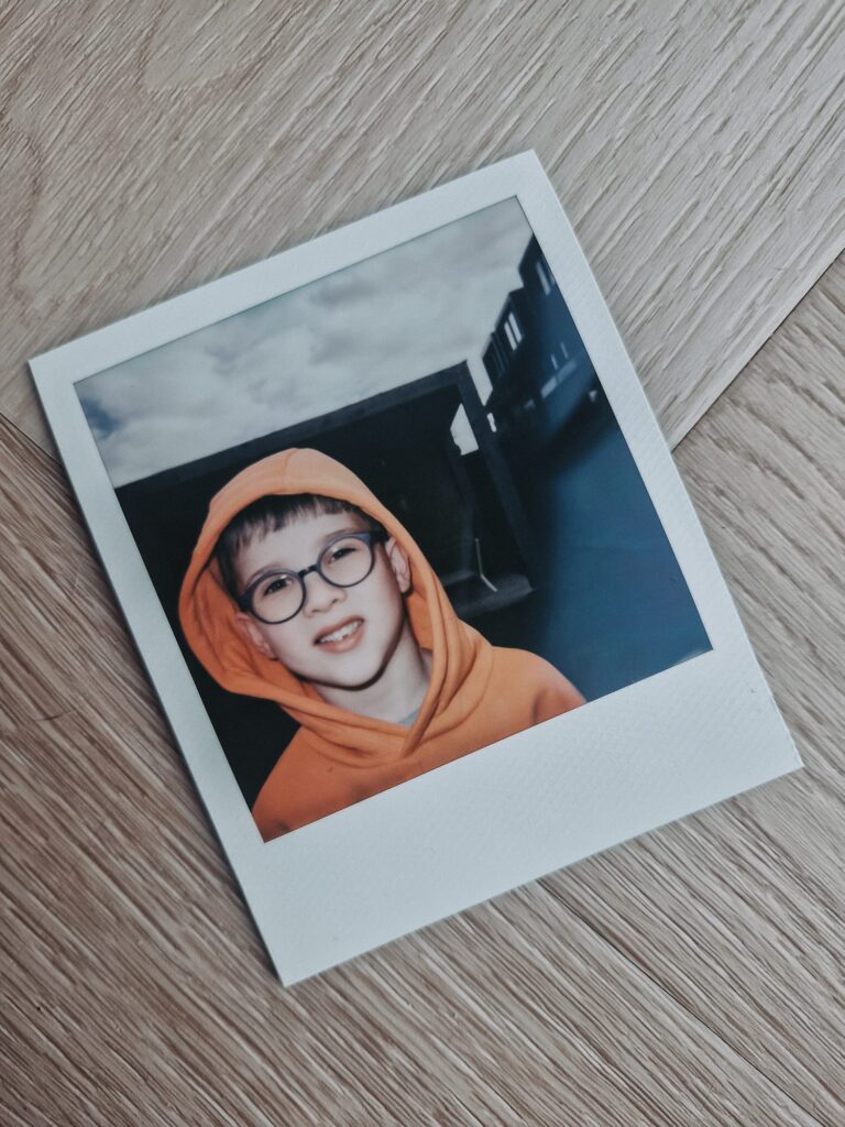 Polaroid Flip
