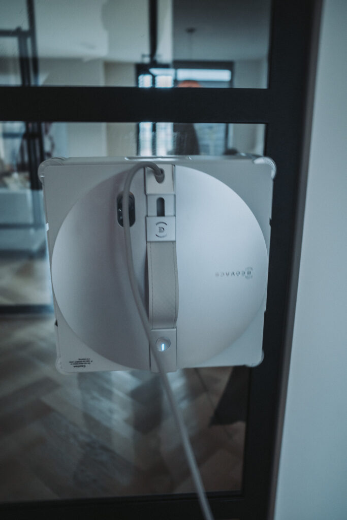 ECOVACS WINBOT W3 OMNI