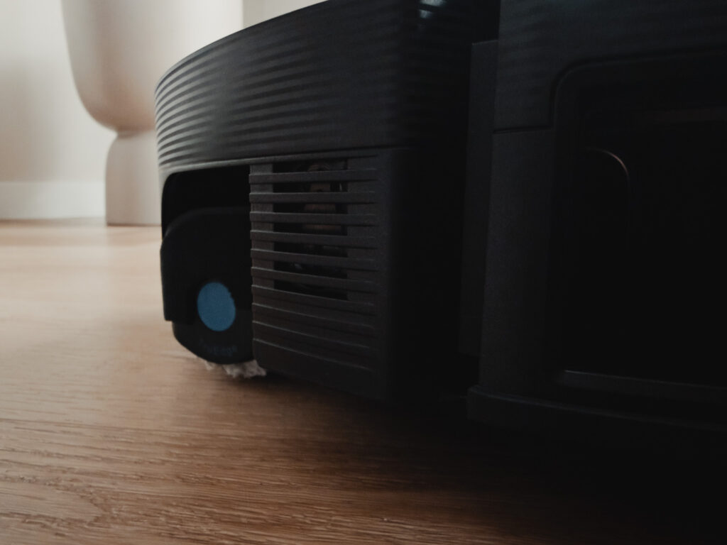 ECOVACS DEEBOT X12 OmniCyclone