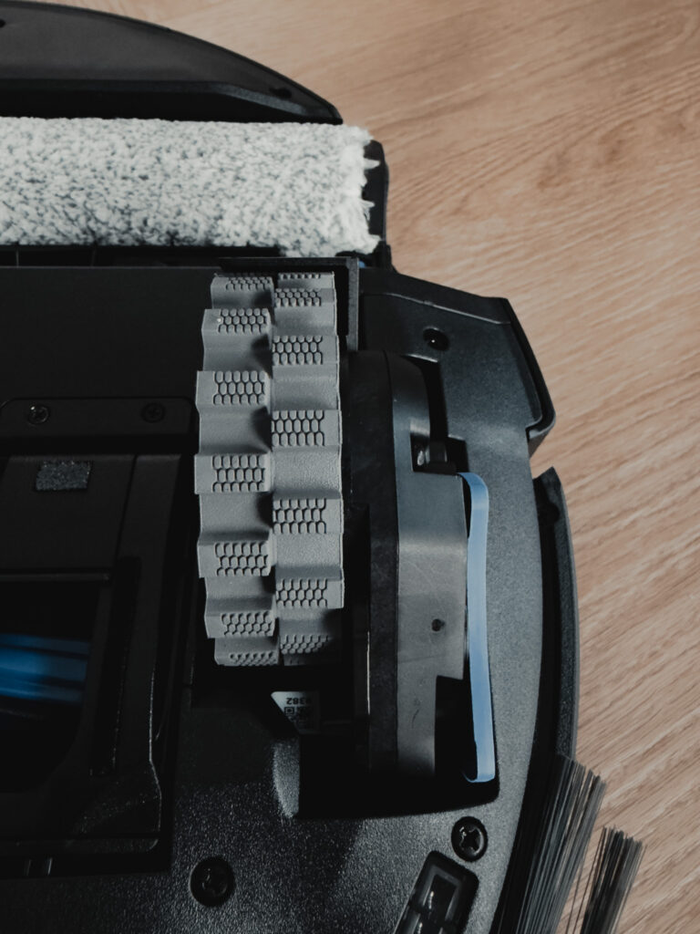 ECOVACS DEEBOT X12 OmniCyclone