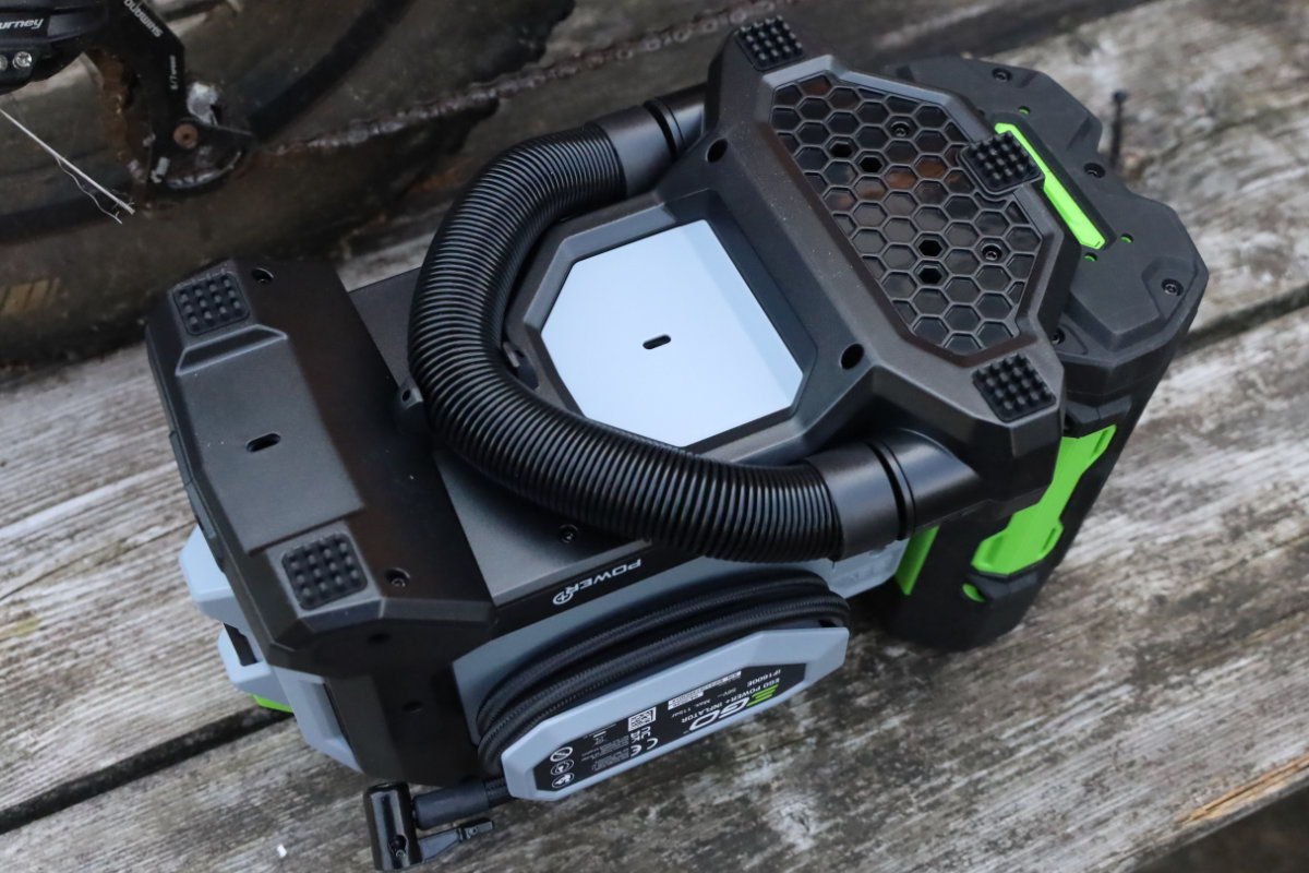 EGO PowerPlus Compact Inflator Onderkant